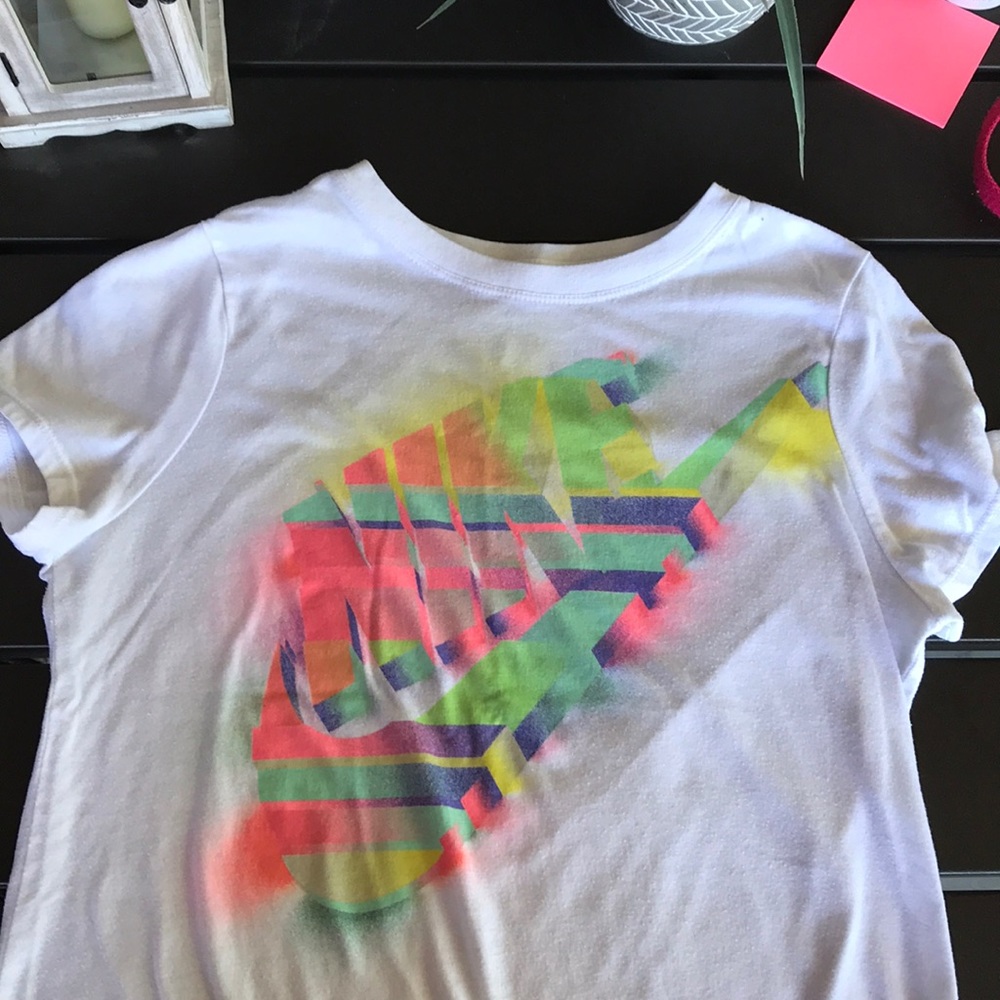 Girls Nike Tshirt